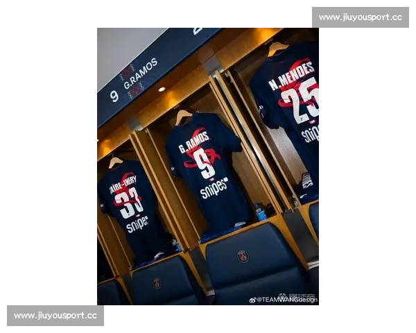 法国队官方发布最新球衣，设计惊艳引爆潮流